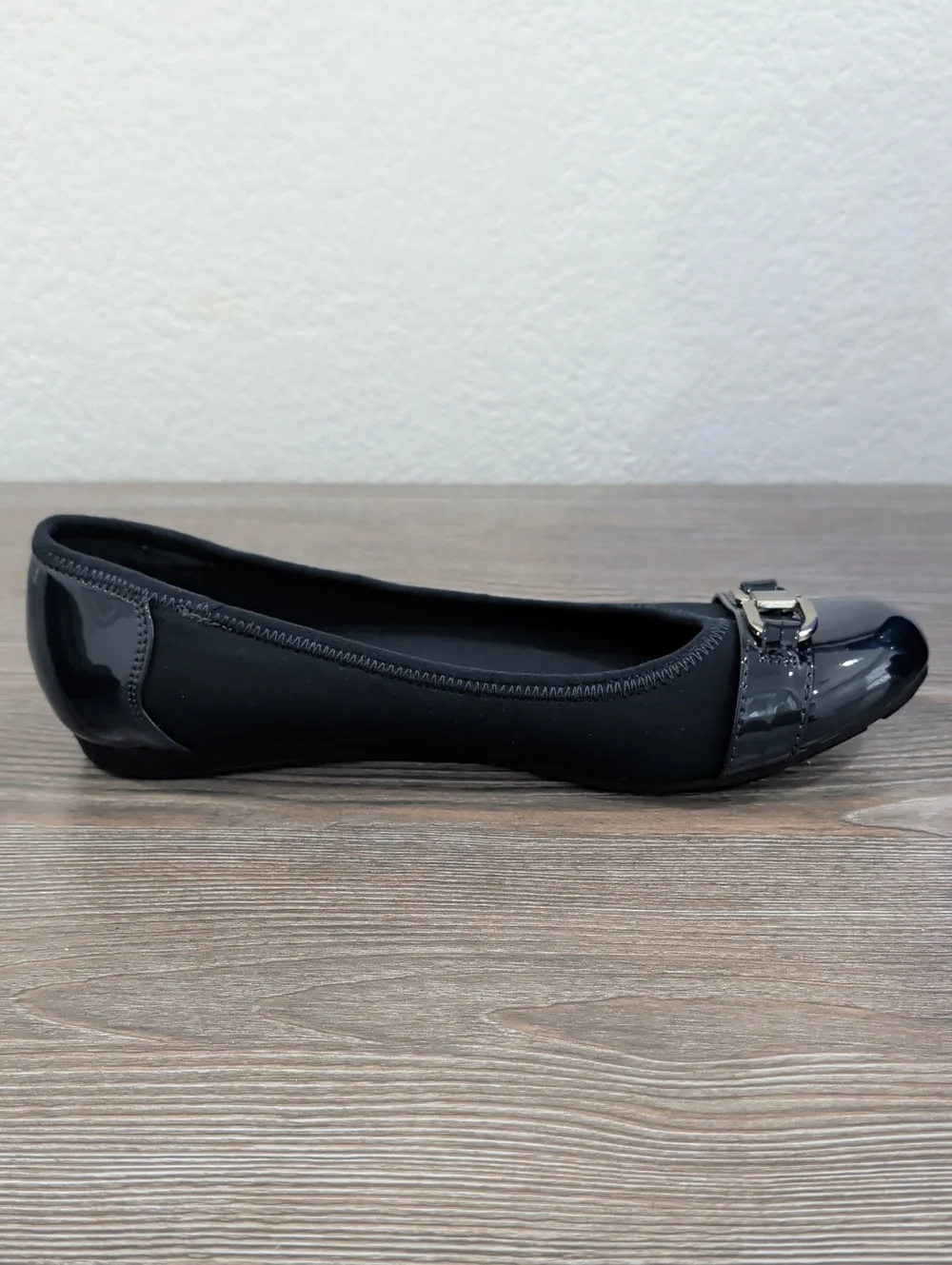 New AK Anne Klein iFlex AURORA Navy Blue Toe Cap Horsebit Ballet Flats Shoes 7.5